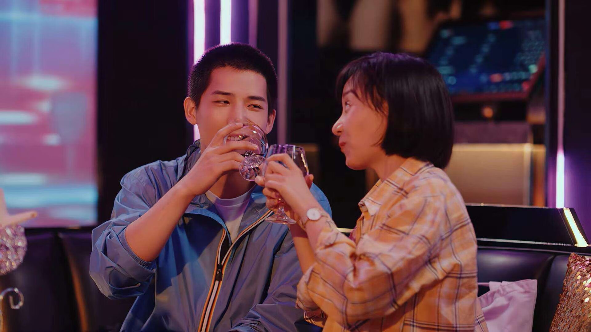 开云网站-篮网推出联名球鞋限量发售引热议，篮网官宣最新签约