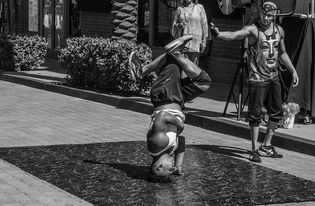 开云体育网站入口-“2025世界运动会：运动舞蹈，舞者用节奏打破极限，激烈角逐精彩不停”